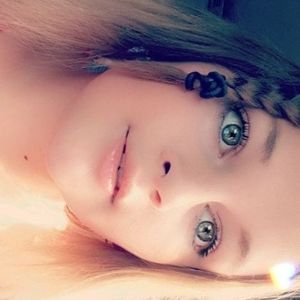 Meet your Posher, Mackinze